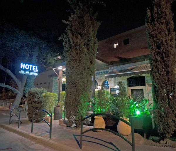 חזית המלון
