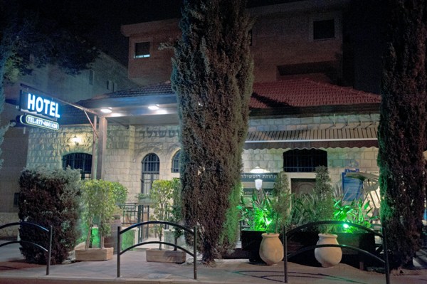 חזית המלון